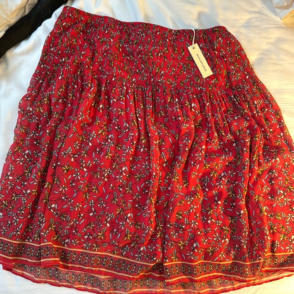 Max studio skirt nwt